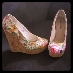 Floral cork wedges